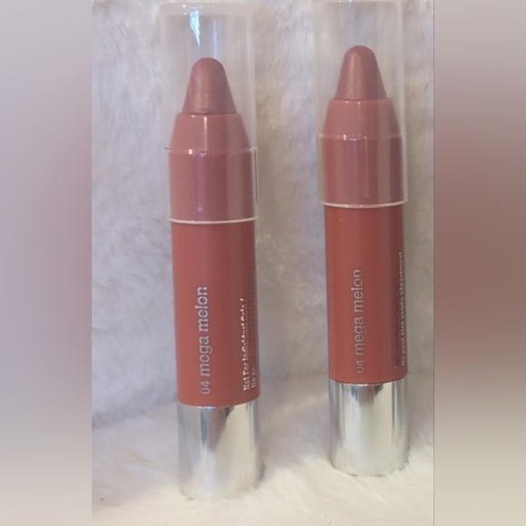 Brand New Clinique moisturizing lip balm in Mega Melon (2) & Roundest Raspberry - Picture 2 of 3